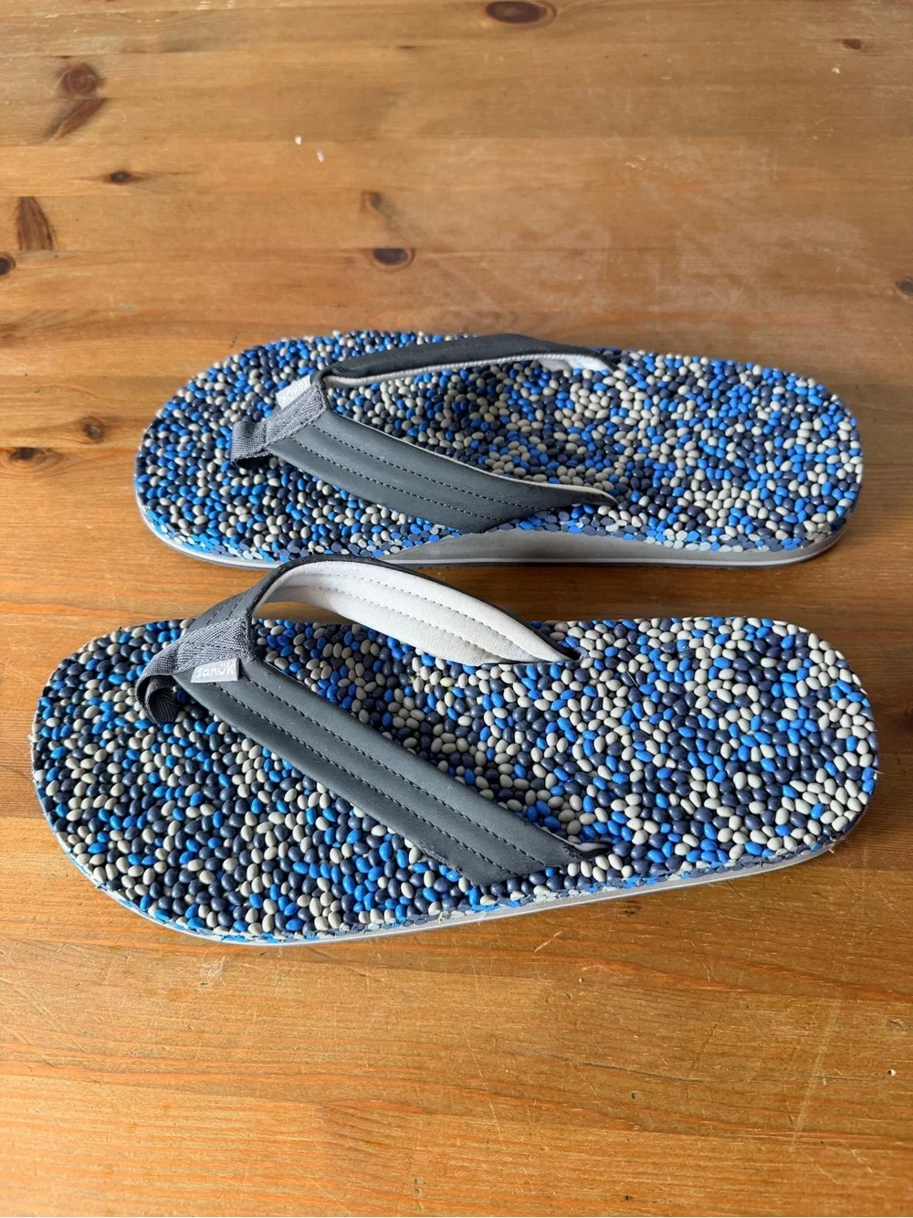 Bubblecush Men's Massage Comfort Flip Flops Spa Beach pebbled Blue Grey size 12